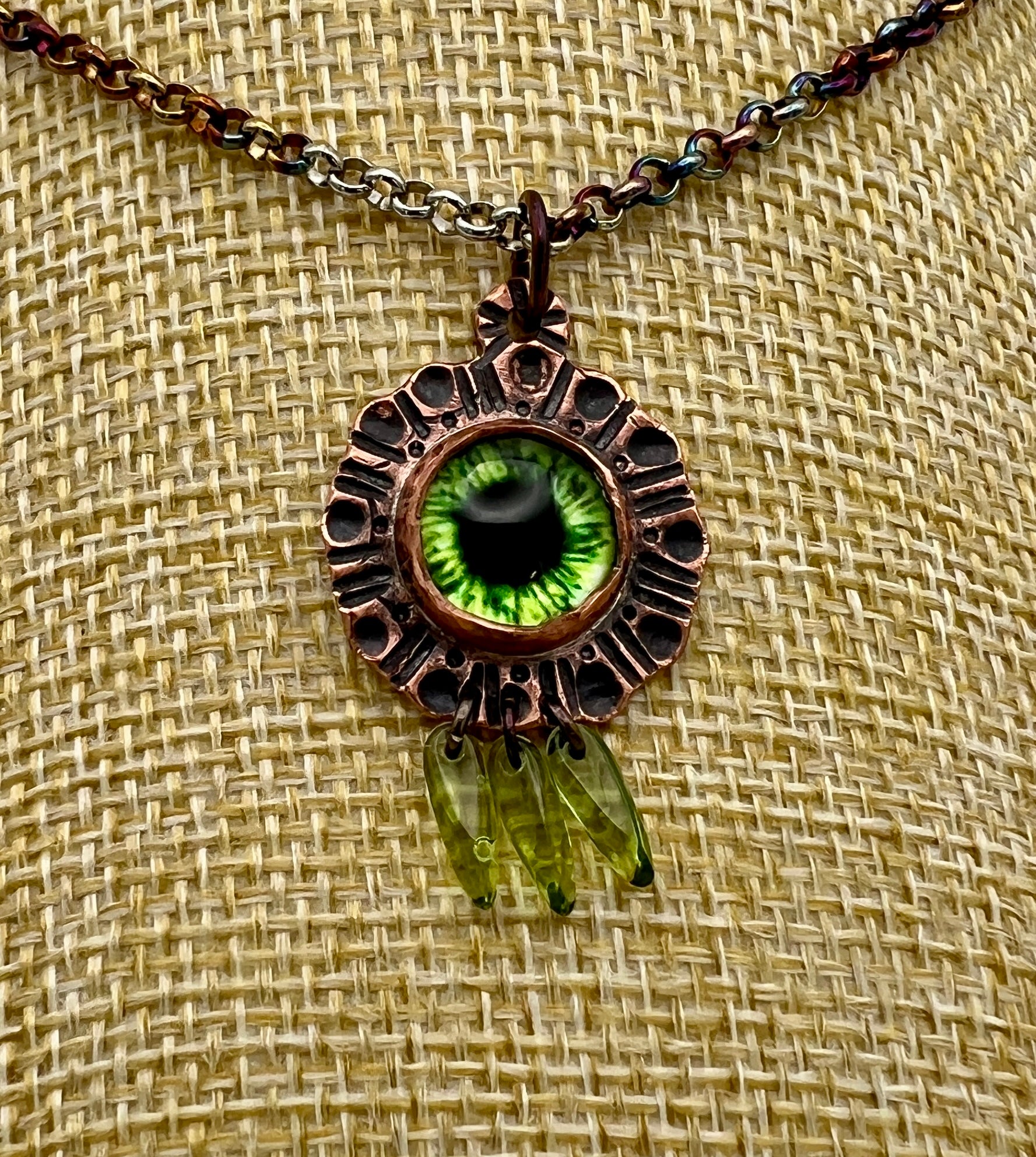 The Argus Pendant